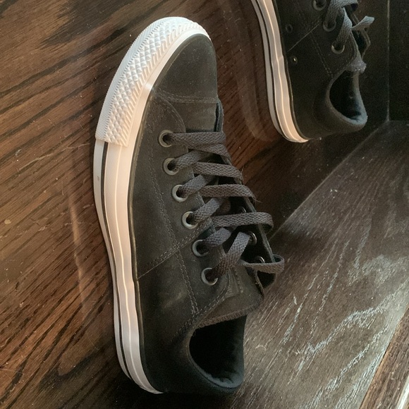 Women’s Converse Sneakers - Picture 6 of 10